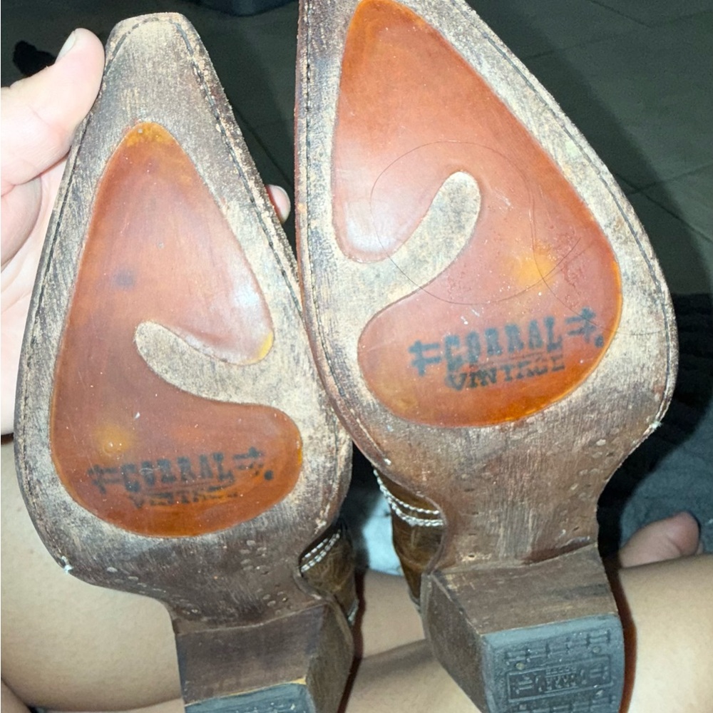 Stylish Brown Leather Heeled Boots - Picture 6 of 6